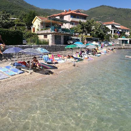 Apartments Seaside Baosici Херцег-Нови Экстерьер фото
