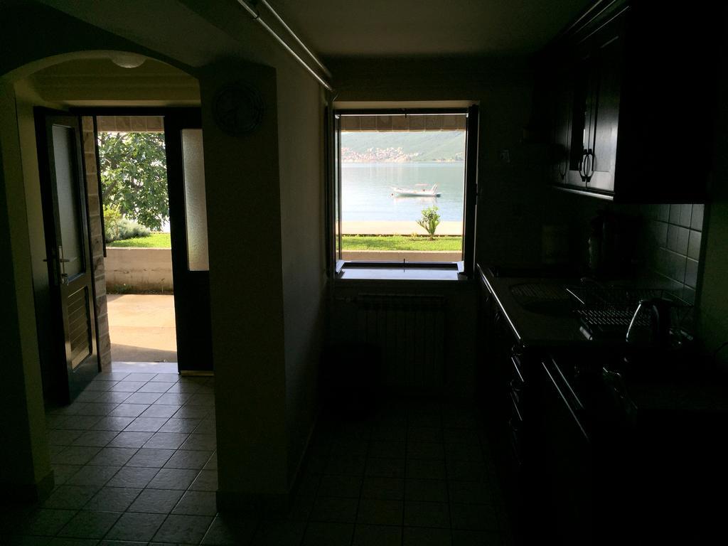 Apartments Seaside Baosici Херцег-Нови Экстерьер фото